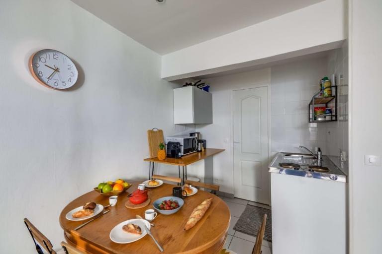 Appartamento Guestready - Bel A 6 Min Du Metro Gare Du Nord Parigi